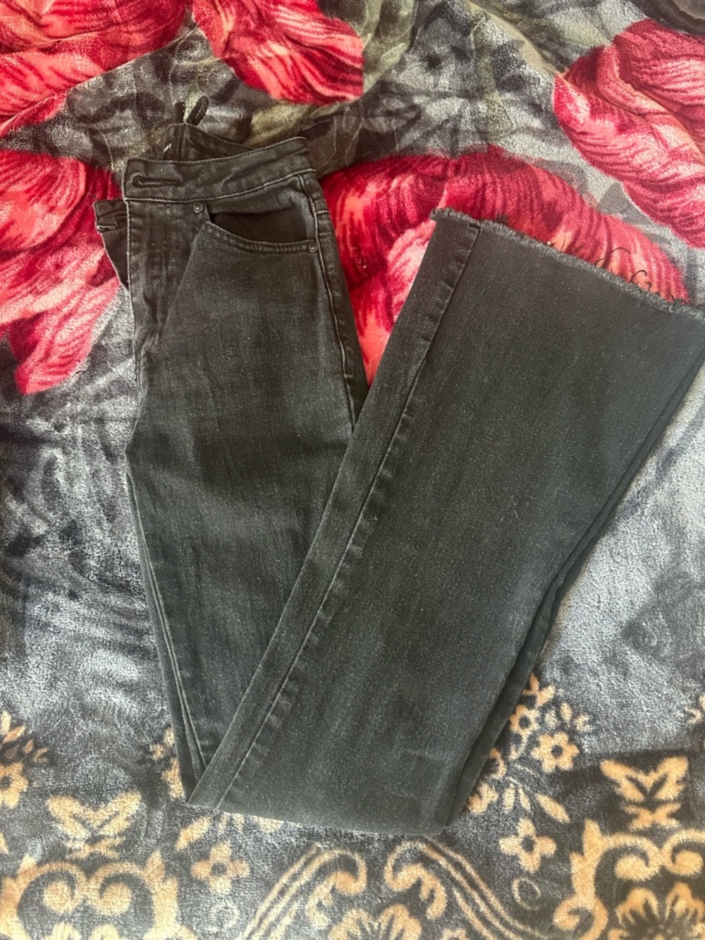 Almost Famous Women’s Black lace up jeans